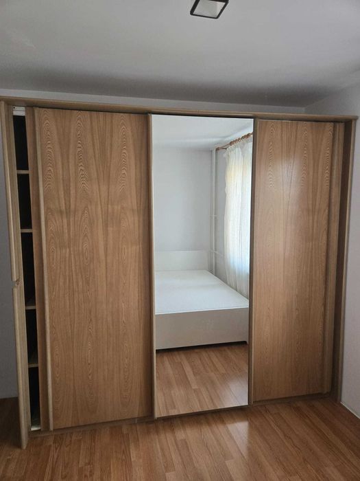 Dressing usi culisante lemn masiv