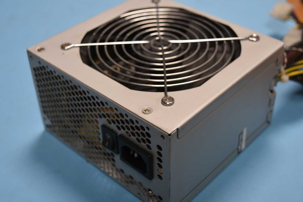 Компютърно захранване 400W Chieftec GPS-400AA-101 120мм FAN