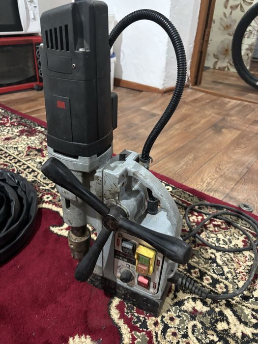 Сверлильный станок