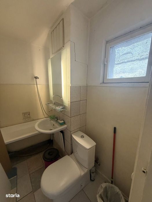 De vânzare apartament 2 camere decomandat 57 mp et 3