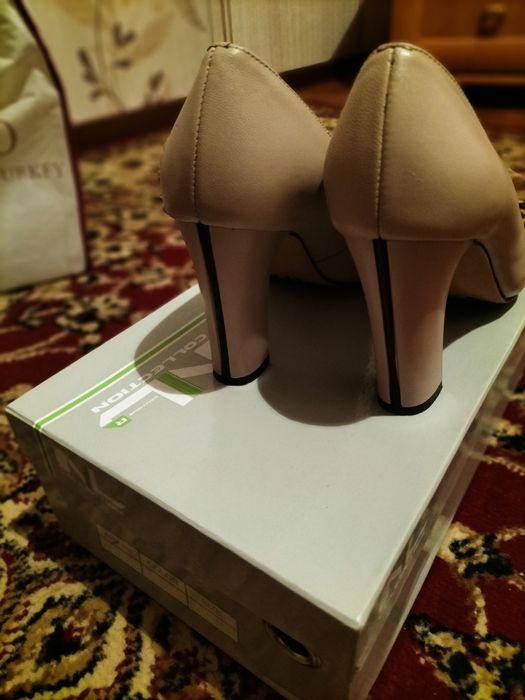 Продам очень красивые и удобные туфли