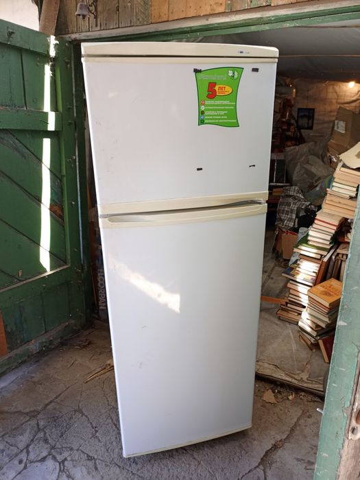 Продам холодильник