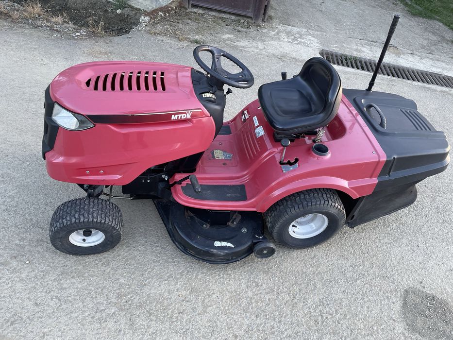 Vand tractoras tuns iarba/gazon MTD 14,5 cp import germania