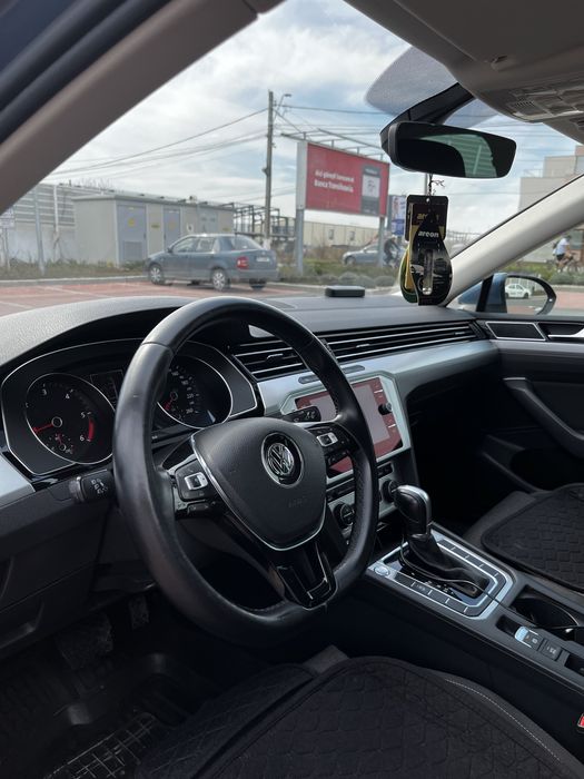 Volkswagen Passat 2.0 TDI 2017/12 B8 ALBASTRU PERLAT