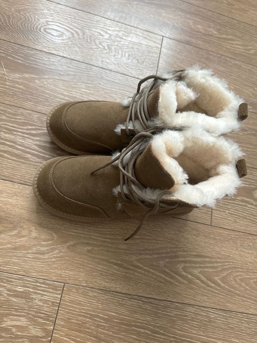 Продаю уги женские