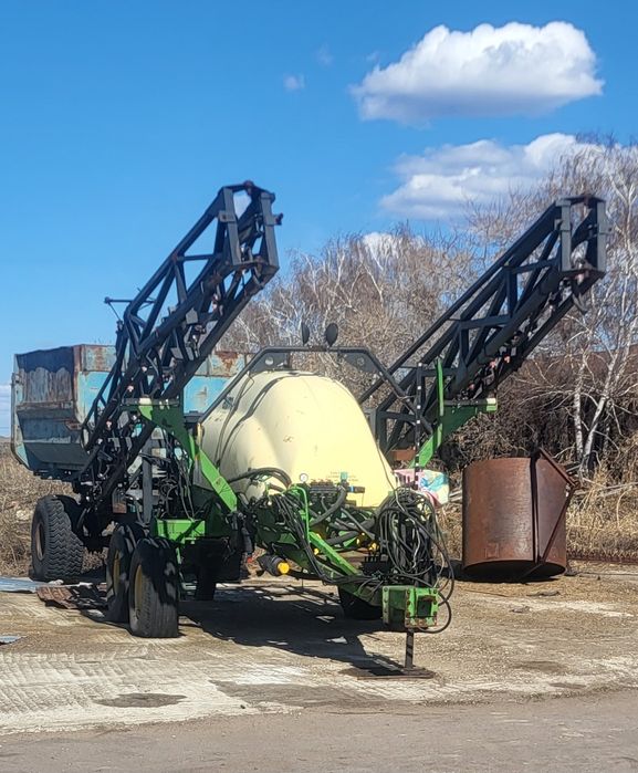 Продам Каиман 3000 опрыскиватель