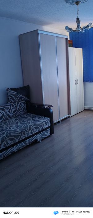 Închiriez apartament