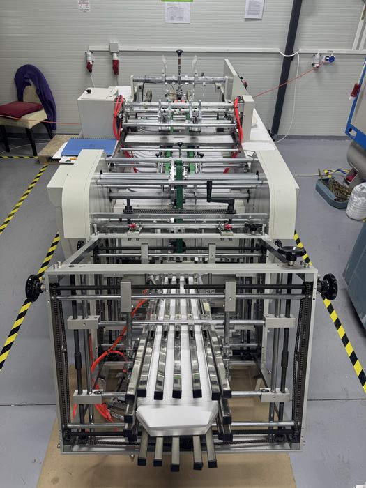 Utilaj cutii fast food