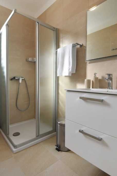 Дава се под наем Тристаен апартамент в Пловдив, Остромила - 81 кв.м за 346.8 € - Снимка #3