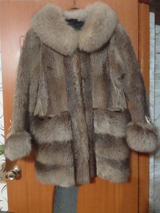 Шуба женская нутрия, песец