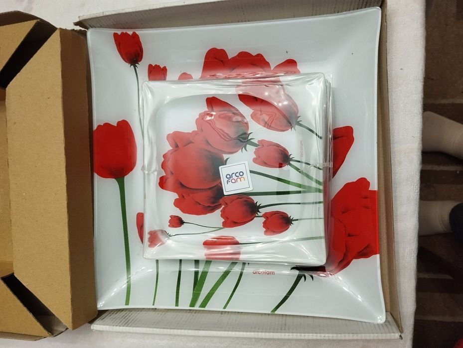 Тарелочки с блюдом