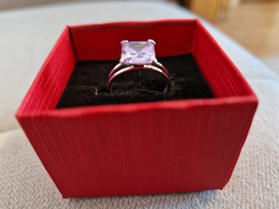 Inel argint cu piatra mov