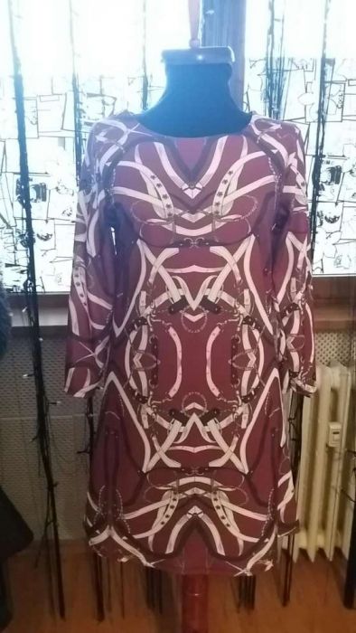 Rochie colorata grena