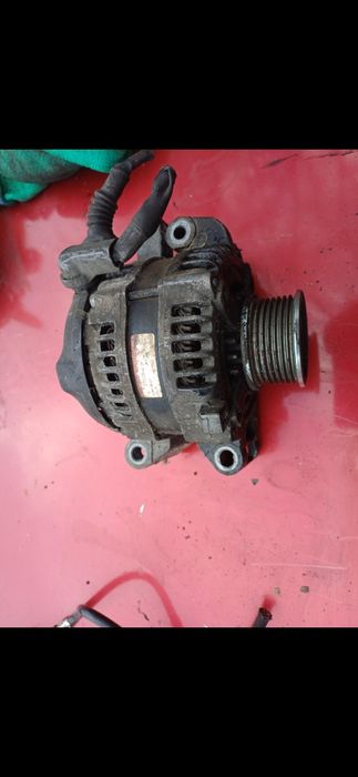 Динамо за тойота авенсис и версо 2.2 136,177 коня