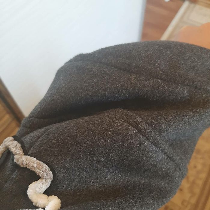 Пальто теплое с капюшоном