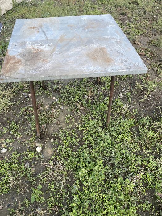 Продам стол