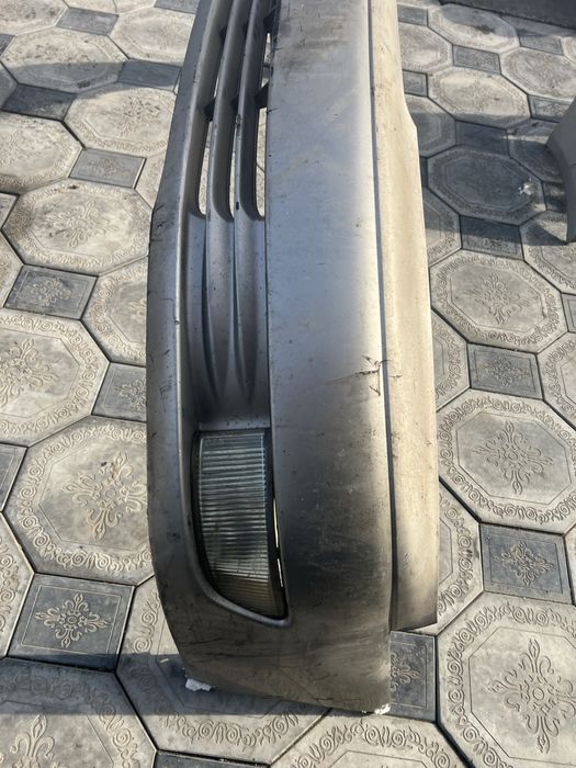 Передний бампер лексус ES300 windom 20