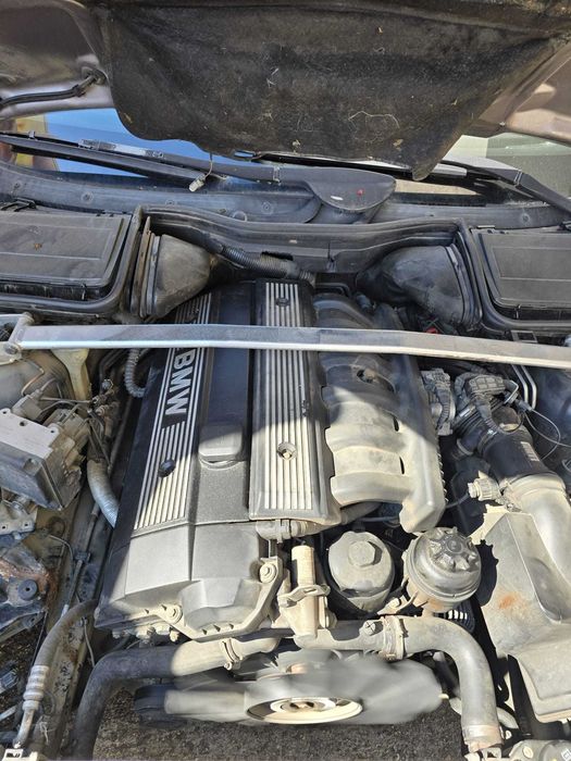Продавам BMW E39 528i, 1996 г. Цена: 3000 евро