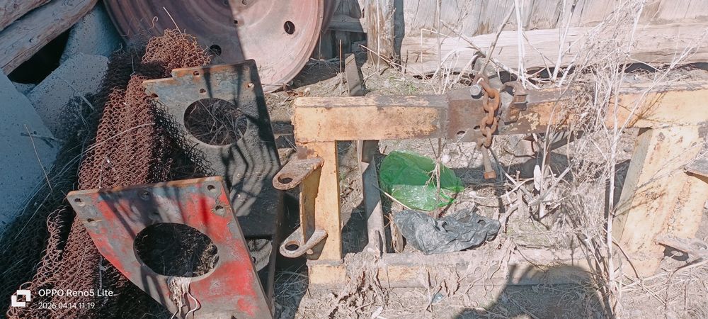Продам запчасти на Т40