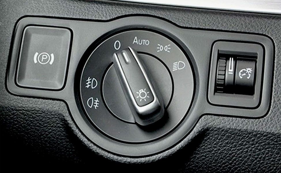 Buton frana de parcare / frana electrica - VW Passat B6 / CC