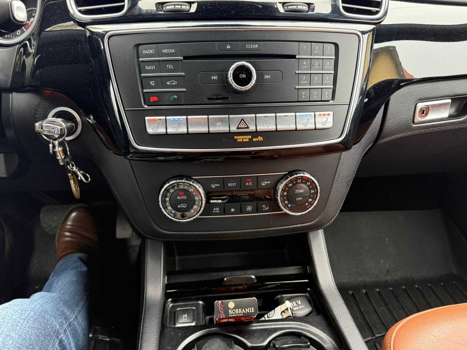 Vand Mercedes Benz Gle Coupe 350d TV/incalzire/racire/masaj.