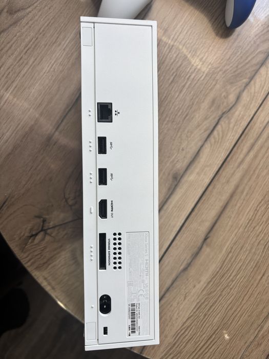 Xbox series s в отличном состоянии