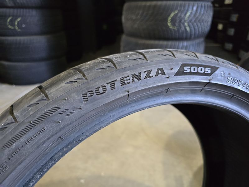 235/35/19 Bridgestone 2piese