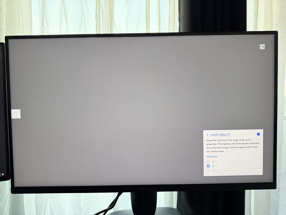Alienware AW2725DM