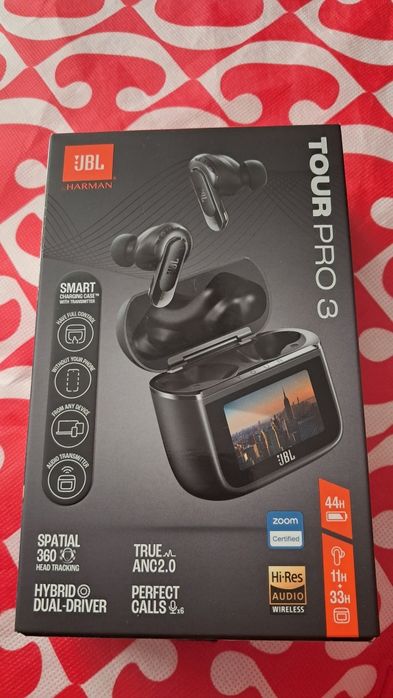 Casti JBL Tour Pro 3  , Noi