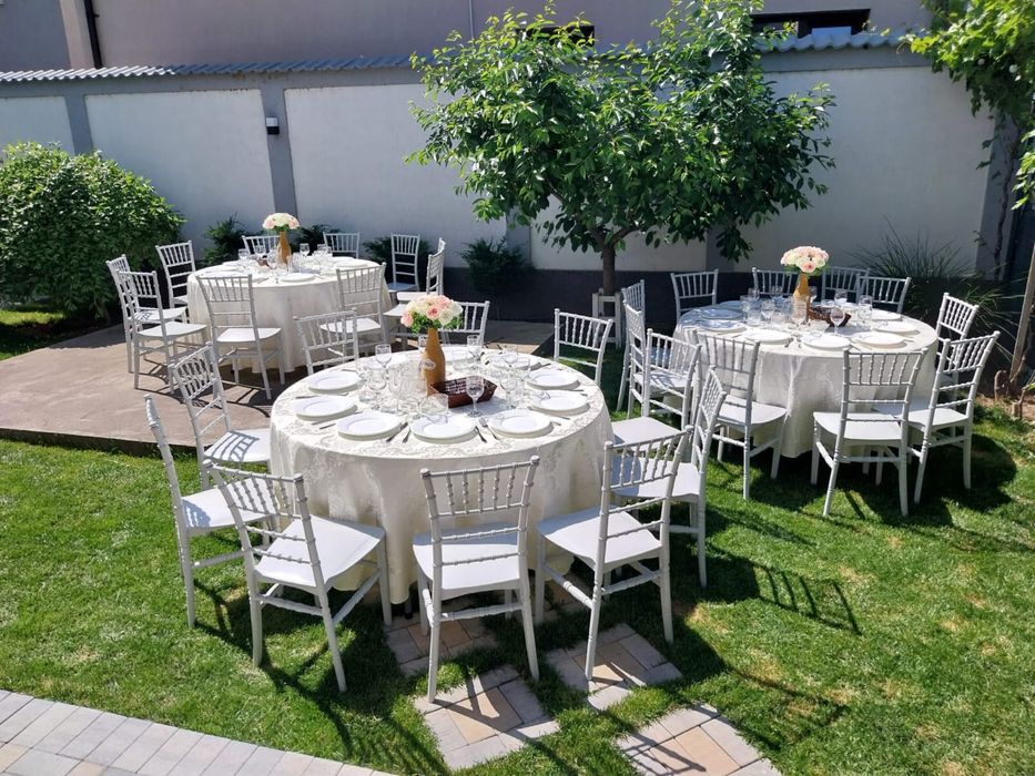 Inchiriem mese evenimente