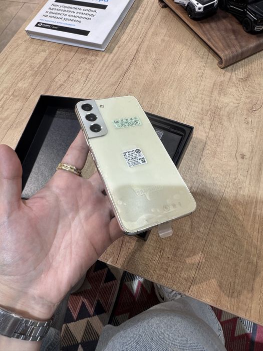 Самсунг galaxy S22 новый сатылады