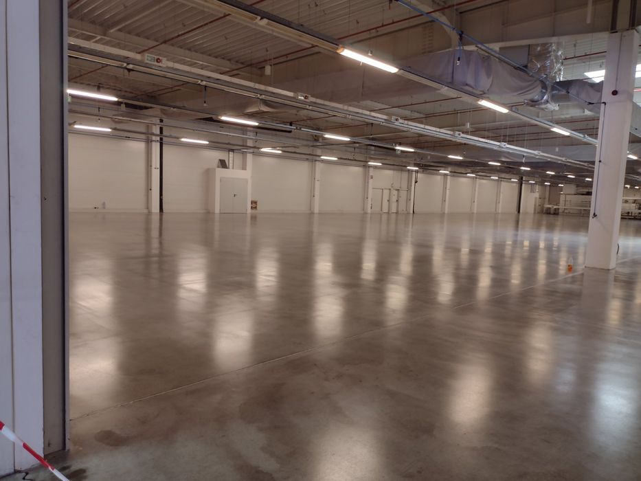 Машинно измиване и импрегниране на шлайфан бетон и каменни настилки