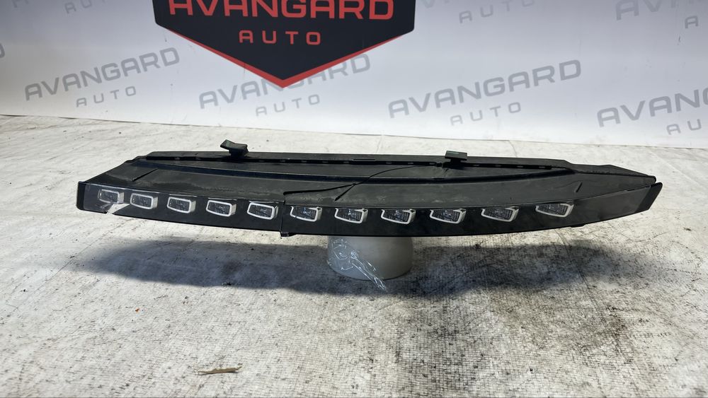 Audi Q7 10- десен и ляв халоген