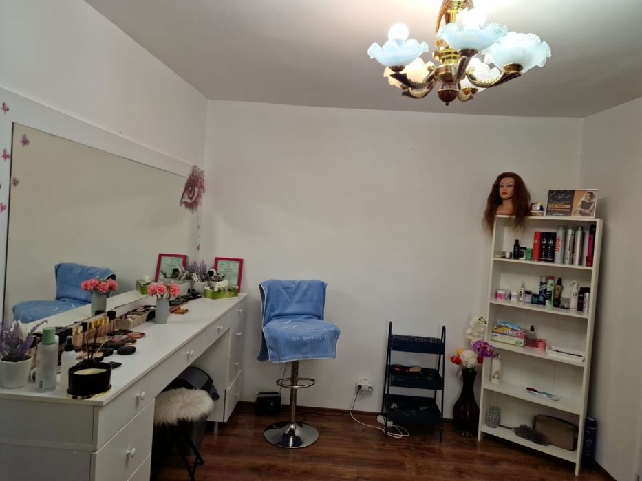 Vand apartament 2 camere central.