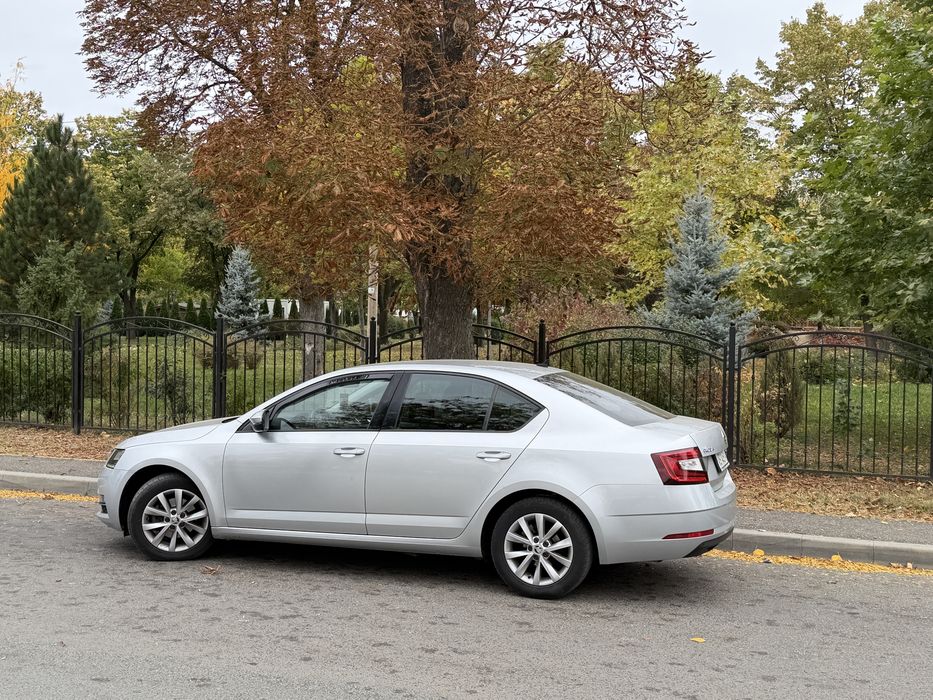 SKODA Octavia 2019 — imagine 5