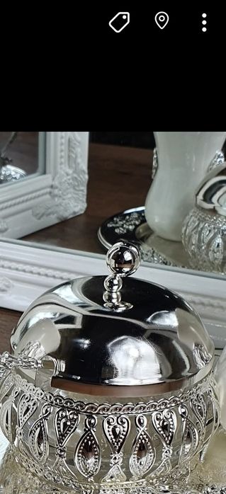 Zaharnita placata cu argint