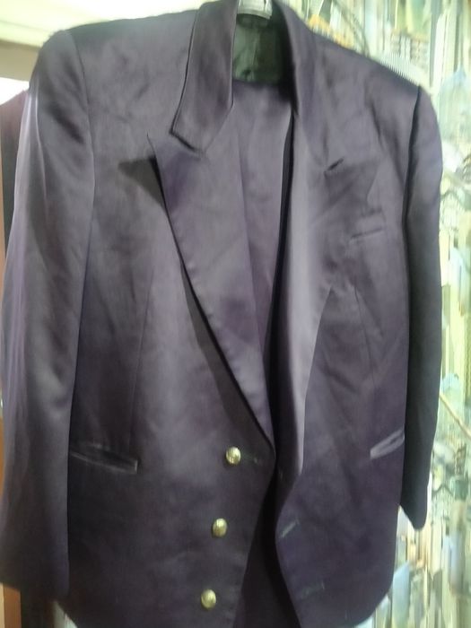 Продам костюм с брюками размер 46
