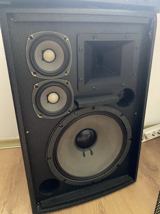 O boxa pasiva Dynacord CP 12-3