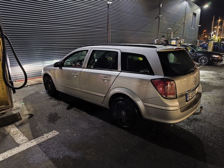 Vând Opel Astra H 1.9