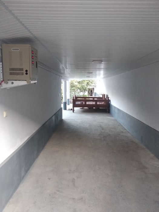 Ucaska sotiladi fozilovda.4 sotidan owiq