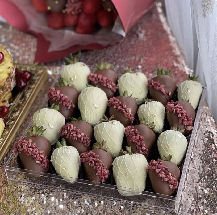 Клубника в шоколаде букет/бокс