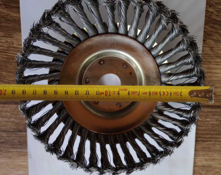 Perie sârmă rotativă / disc curățat buruieni și rugină 8 inch (20 cm) - Nou