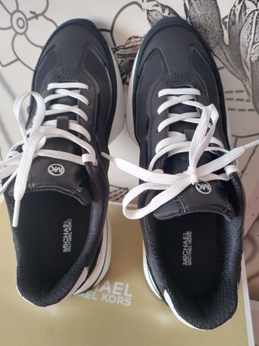 Нови оригинални сникърси MICHAEL KORS (МАЙКЪЛ КОРС)-41 номер