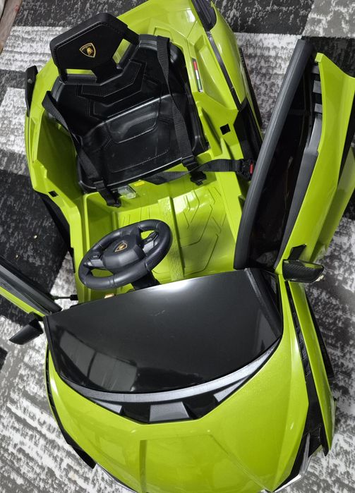 Mașinuța electrica copii