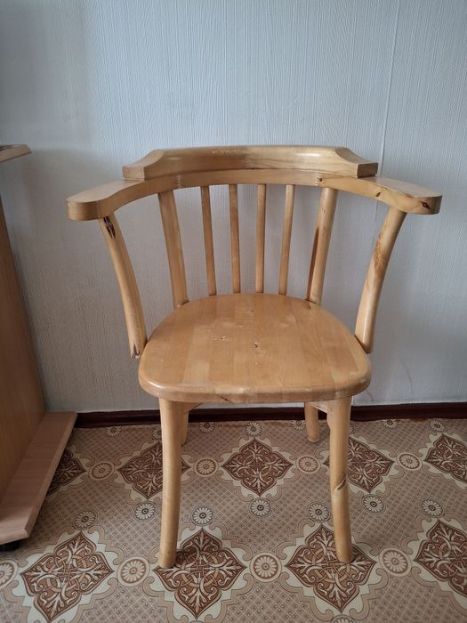 Продам стул деревянный