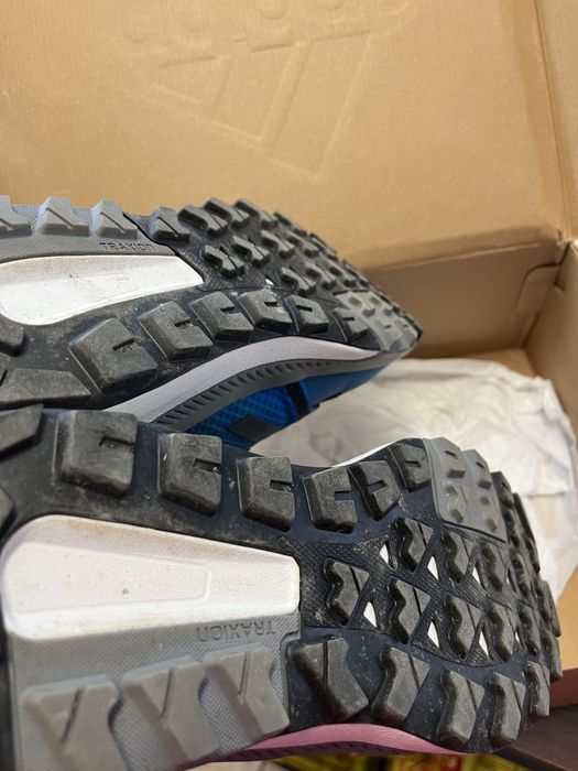 Дамски туристически обувки