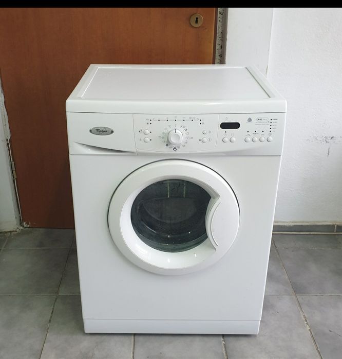 REDUCERE 300 LEI. Masina de spălat rufe Whirlpool.  awo 2542 A+A