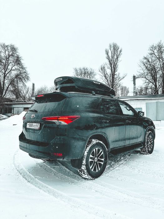 Автобокс Broomer Venture XL (500 л.) двусторонний все цвета