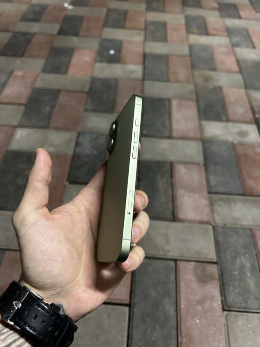 Продам айфон 17 256гб