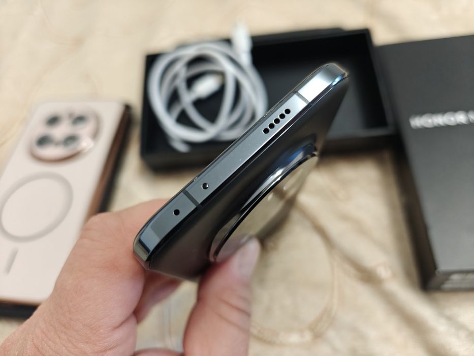 Honor magic 7 pro in garanție până în noiembrie 2027